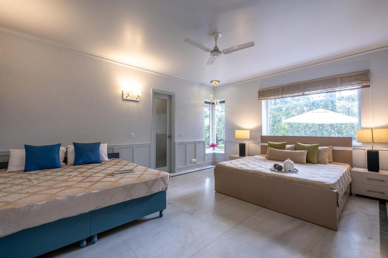 Stayvista At The Banyan Abode With Pool Table, Pet Friendly & Outdoor Pool マネサール エクステリア 写真